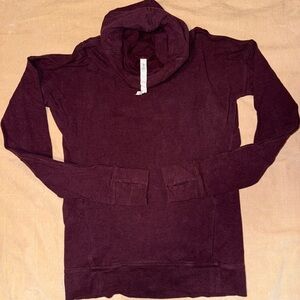Lululemon size 4 Deep Red